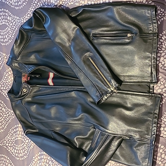 DANIER Men's Leather Biker Jacket. - Picture 3 of 12